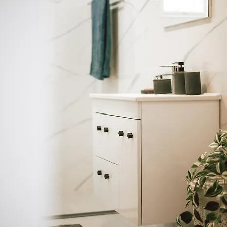 Sunrise Ларнака