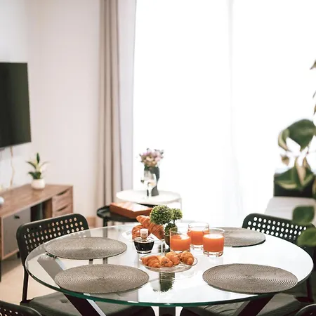 Sunrise Apartment *
