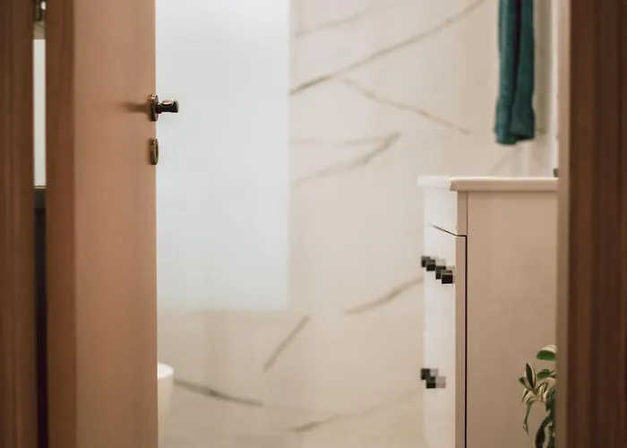 Sunrise דירה לרנקה